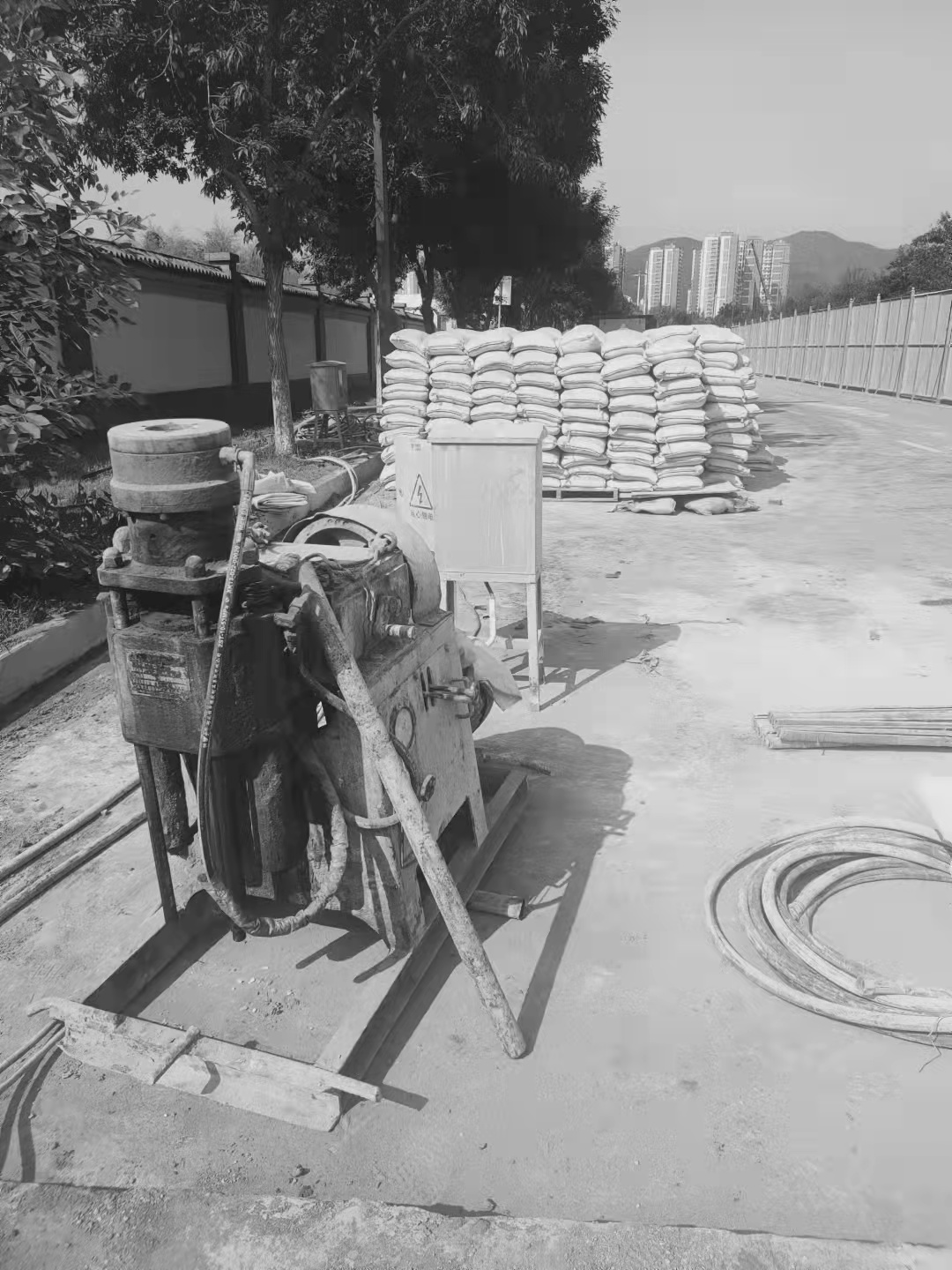 英山场区重载车疑难路基处理方案